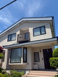 苫小牧市沼ノ端中央築36年　Ｓ様邸　外壁交換・屋根塗装・サッシ塗装