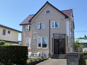 苫小牧市柏木町Ｓ様　高耐久塗料で屋根外壁まとめて塗り替え　7年保証